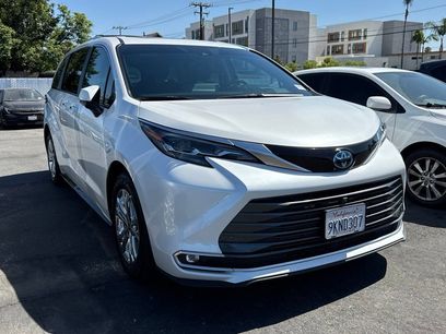 Used 2024 Toyota Sienna Platinum