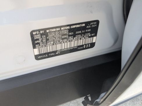 Used 2024 Mitsubishi Outlander SE Black Edition FWD image 41