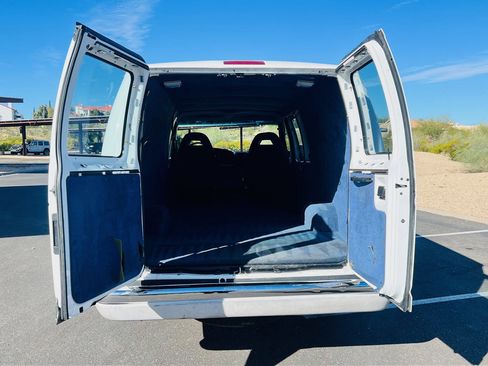 Used 1996 Ford E-250 and Econoline 250 Heavy-Duty Extended image 5