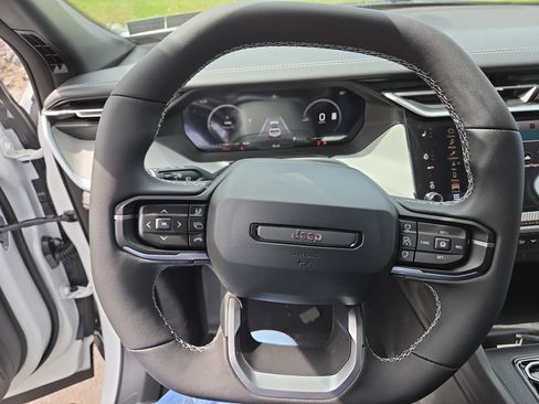 New 2026 Jeep Cherokee Limited AWD/4WD image 3