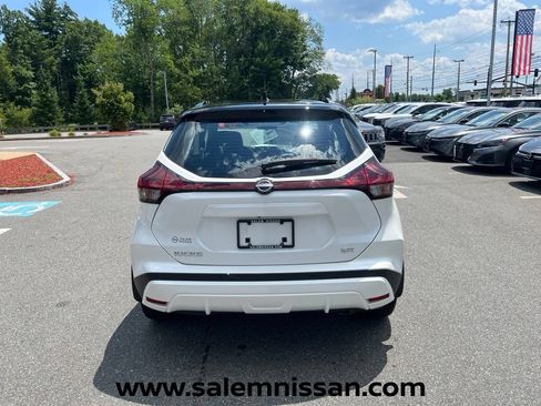 Used 2023 Nissan Kicks SR FWD image 6