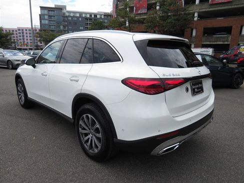 Used 2026 Mercedes-Benz GLC 300 4MATIC image 2