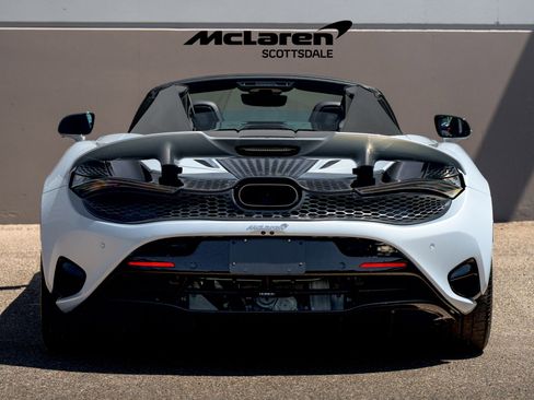 Used 2024 McLaren 750S Spider image 4