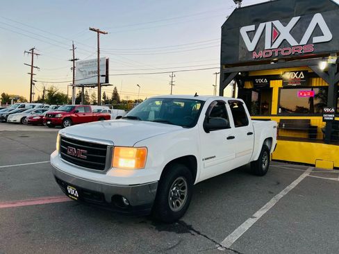 Used 2007 GMC Sierra 1500 SLE w/ SLE/SLT Trailering Package image 1