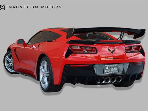 Used 2019 Chevrolet Corvette Stingray Coupe w/ 1LT RWD image 9