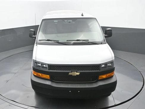 Used 2023 Chevrolet Express 2500 Extended RWD image 14