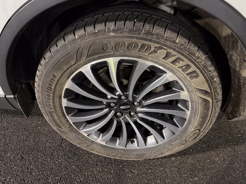 Used 2020 Lincoln Aviator Reserve w/ Elements Package Plus AWD/4WD image 12