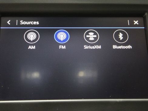Used 2023 Chevrolet Equinox LT AWD/4WD image 53