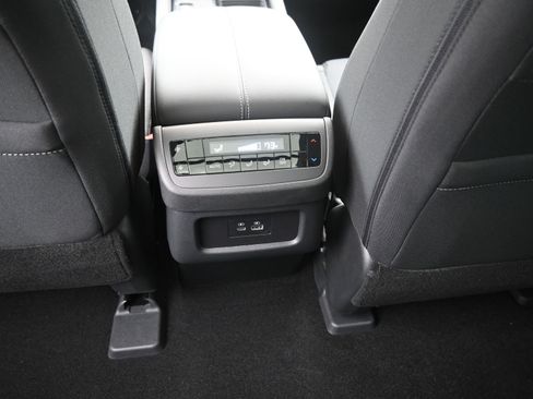 New 2025 Nissan Pathfinder SV w/ SV Premium Package image 21