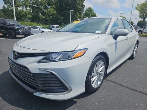 Used 2024 Toyota Camry LE FWD image 2