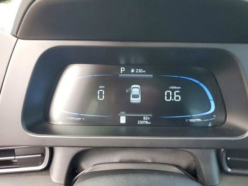 Certified 2025 Hyundai Elantra Sport image 23