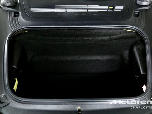 Used 2018 Porsche 911 GT3 RWD image 17