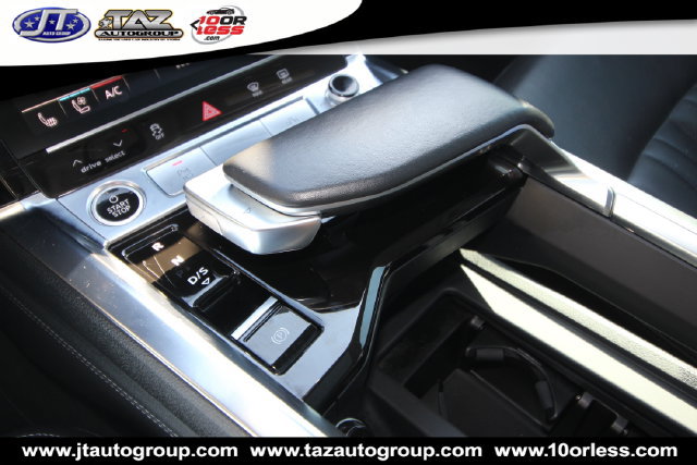 Used 2022 Audi e-tron Premium Plus w/ Premium Plus Package AWD/4WD image 22