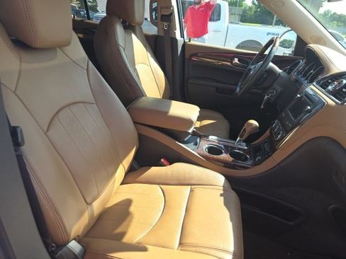 Used 2017 Buick Enclave Premium w/ Experience Buick Package FWD image 15