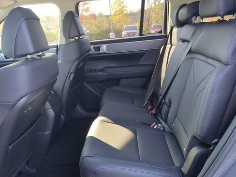 Used 2025 Hyundai Santa Fe SEL AWD/4WD image 12