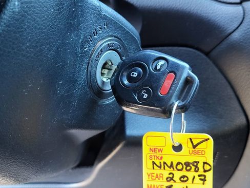 Used 2017 Subaru Outback 2.5i Premium image 22