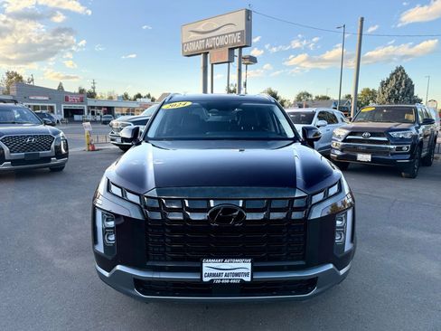 Used 2024 Hyundai Palisade Limited image 3