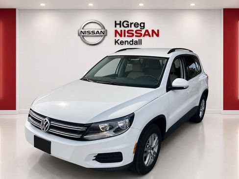 Used 2017 Volkswagen Tiguan S FWD image 3