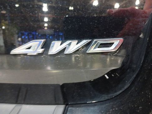 Used 2024 Ford Explorer XLT AWD/4WD image 23