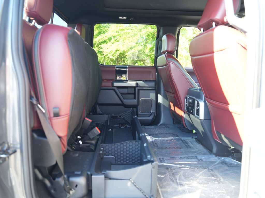 Used 2022 Ford F350 Platinum w/ Tremor Off-Road Package AWD/4WD image 32
