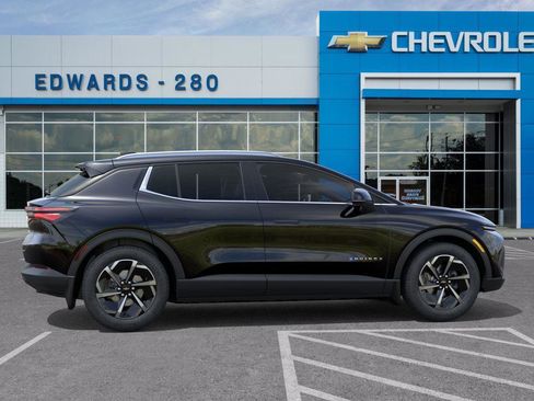 New 2026 Chevrolet Equinox EV LT image 5