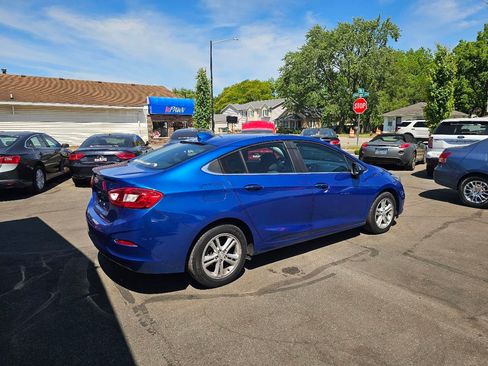 Used 2016 Chevrolet Cruze LT w/ Convenience Package FWD image 12