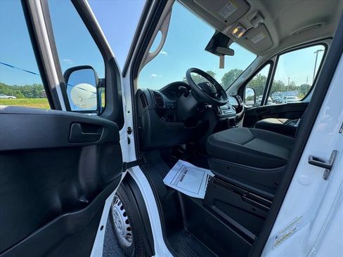 Used 2025 RAM ProMaster 2500 w/ U-Haul Equipment Group FWD image 14