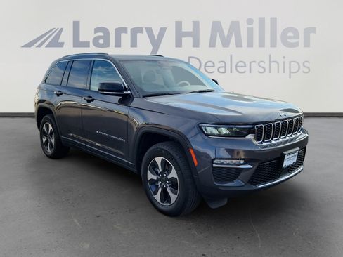 Used 2023 Jeep Grand Cherokee 4WD 4xe image 8