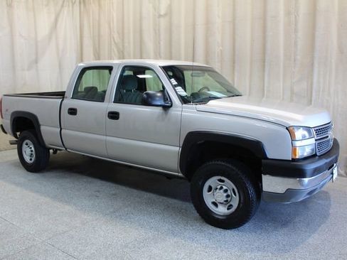 Used 2005 Chevrolet Silverado 2500 W/T w/ Skid Plate Package image 1