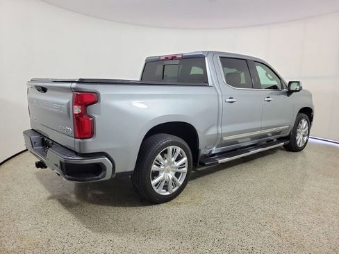 Used 2023 Chevrolet Silverado 1500 High Country w/ High Country Premium Package AWD/4WD image 5