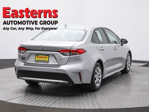 Used 2021 Toyota Corolla LE w/ Protection Package (TMS) FWD image 5