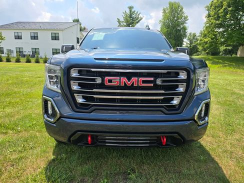 Used 2020 GMC Sierra 1500 AT4 w/ AT4 Premium Package AWD/4WD image 2