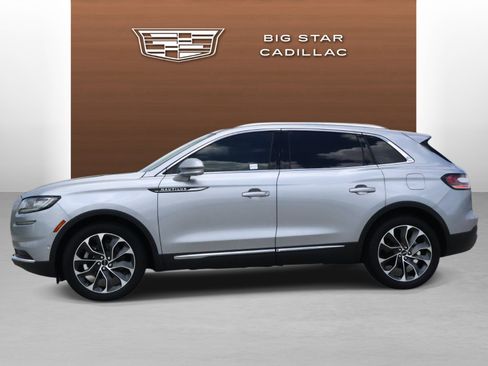 Used 2021 Lincoln Nautilus Reserve w/ Equipment Group 201A FWD image 2