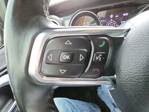 Used 2022 Jeep Wrangler Unlimited Sahara AWD/4WD image 20