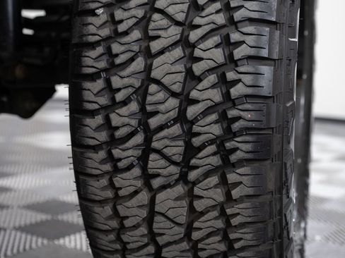 Used 2016 Jeep Wrangler Unlimited Sahara w/ Connectivity Group image 43