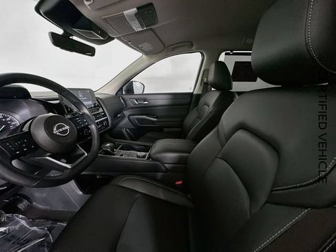 Certified 2025 Nissan Pathfinder SL AWD/4WD image 11