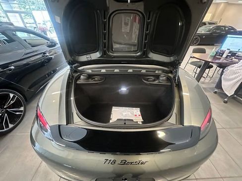 Used 2024 Porsche 718 Boxster RWD image 14