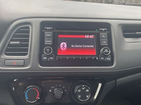 Used 2016 Honda HR-V LX image 29