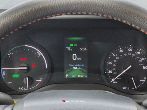 Used 2023 Toyota Sienna XSE AWD/4WD image 19
