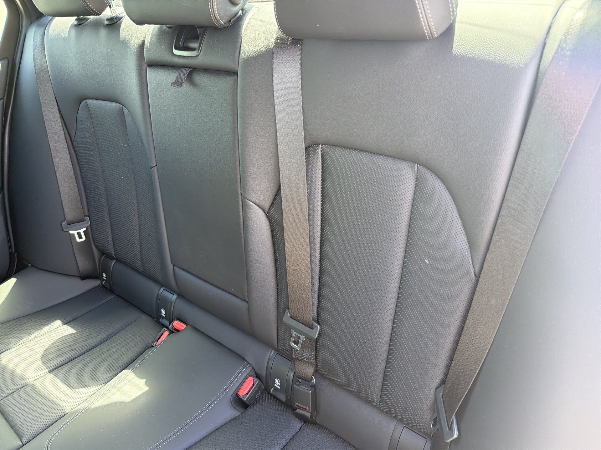 Used 2022 BMW 330i Sedan w/ Driving Assistance Package RWD image 19
