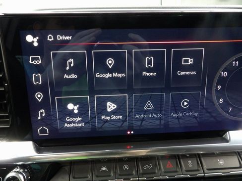 Used 2025 GMC Sierra 1500 Elevation image 18