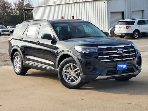 New 2026 Ford Explorer Active image 2