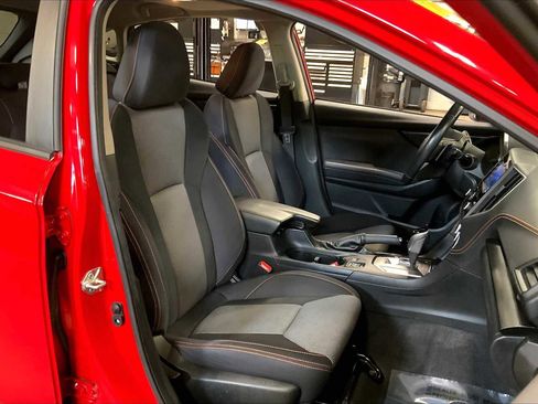 Used 2021 Subaru Crosstrek 2.0i Premium w/ Moonroof Package image 9