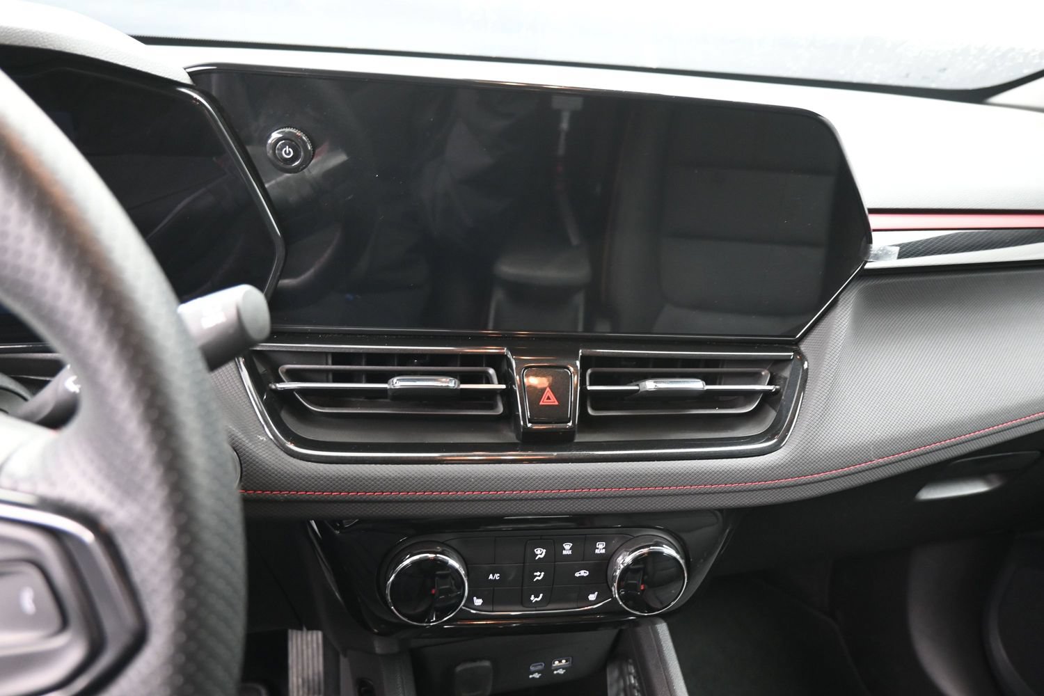 Used 2025 Chevrolet TrailBlazer RS FWD image 15