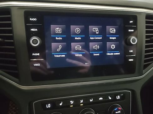 Used 2019 Volkswagen Atlas SE w/ Towing Package AWD/4WD image 24