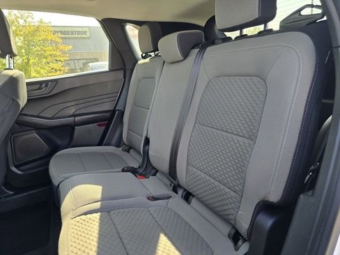 Used 2022 Ford Escape SE image 12
