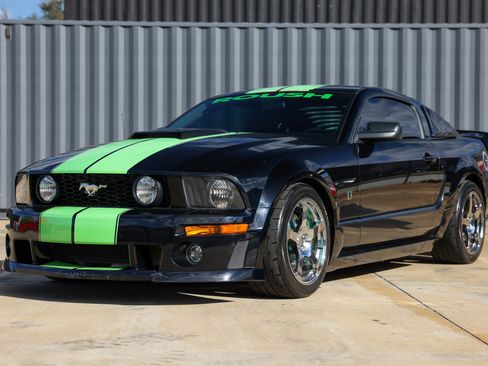 Used 2007 Ford Mustang GT image 4