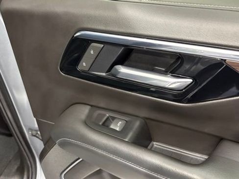 Used 2025 Chevrolet Tahoe LT AWD/4WD image 30