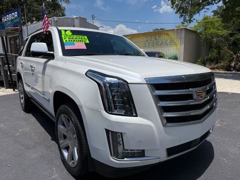 Used 2016 Cadillac Escalade Premium RWD image 1