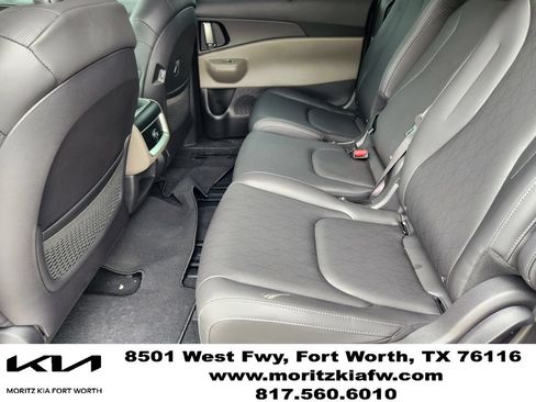 New 2026 Kia Carnival EX FWD image 19